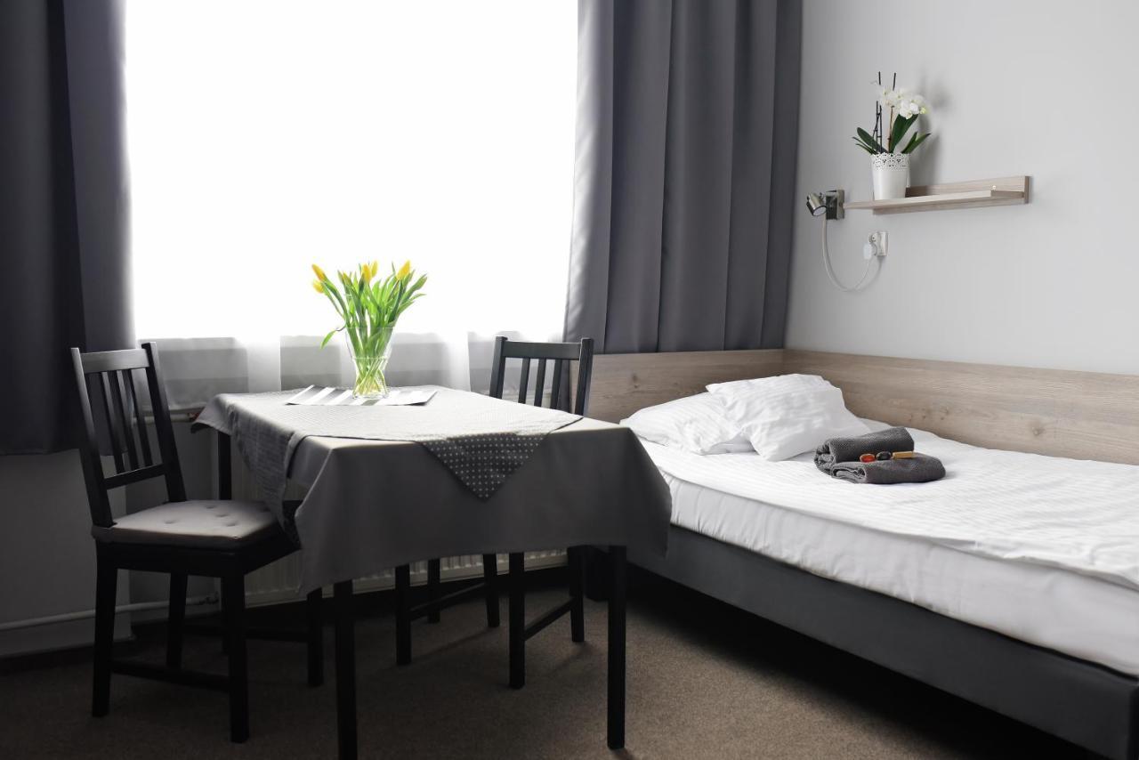 Września Hostel Helios מראה חיצוני תמונה