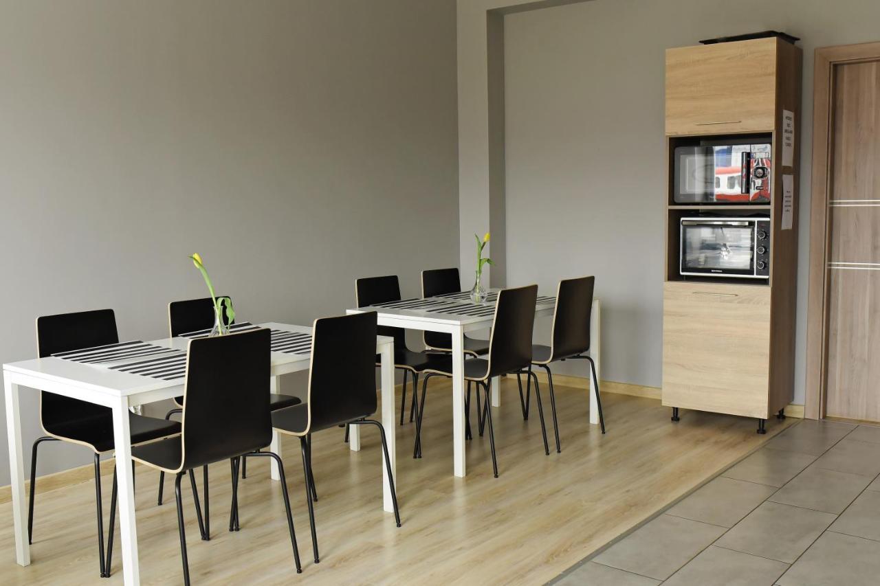 Września Hostel Helios מראה חיצוני תמונה