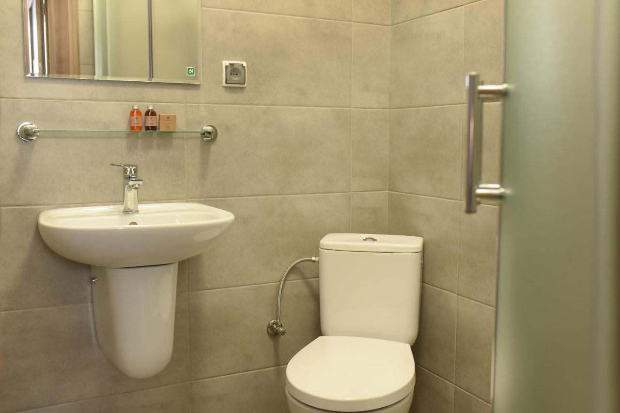 Września Hostel Helios מראה חיצוני תמונה