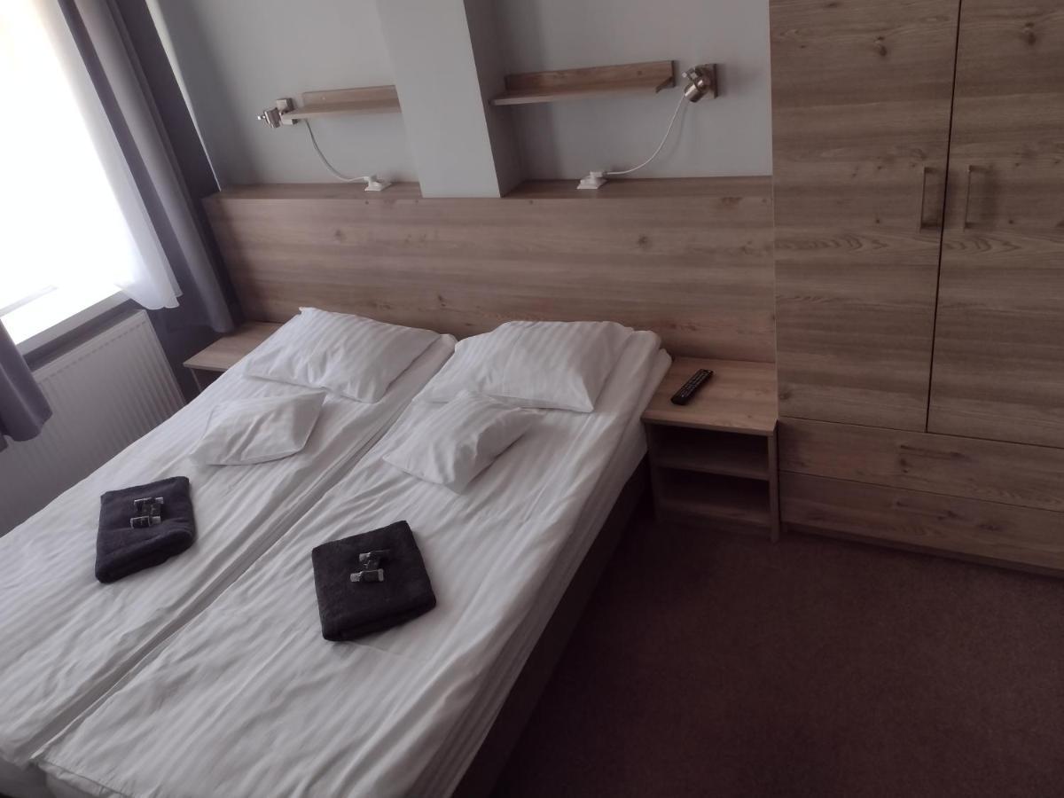 Września Hostel Helios מראה חיצוני תמונה