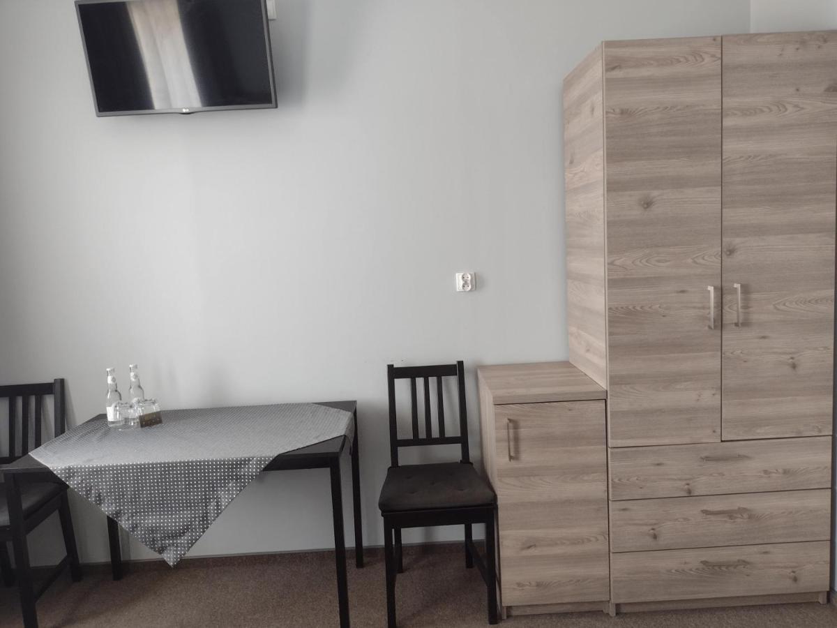 Września Hostel Helios מראה חיצוני תמונה