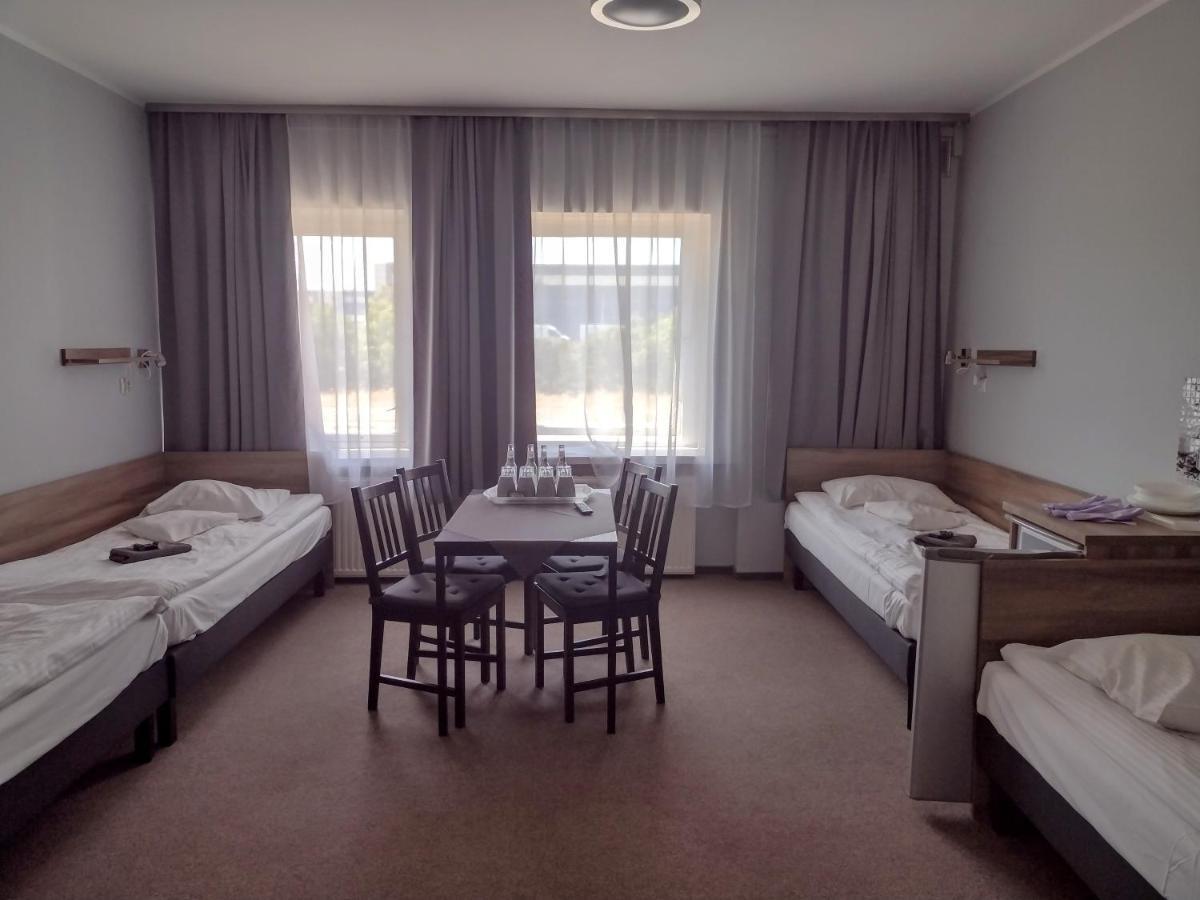 Września Hostel Helios מראה חיצוני תמונה