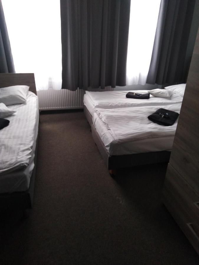 Września Hostel Helios מראה חיצוני תמונה